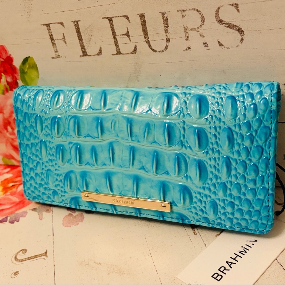 NWT✨BRAHMIN TROPIC BLUE MELBOURNE🩵 ADY WALLET RARE - Picture 12 of 16